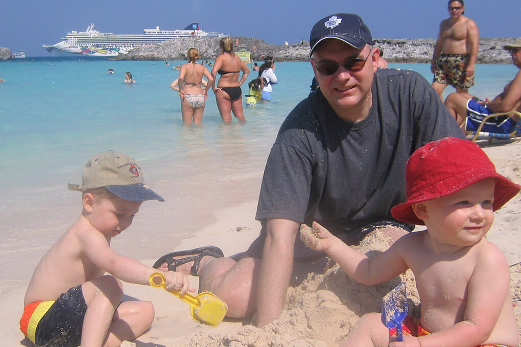 kids on cruise at beach